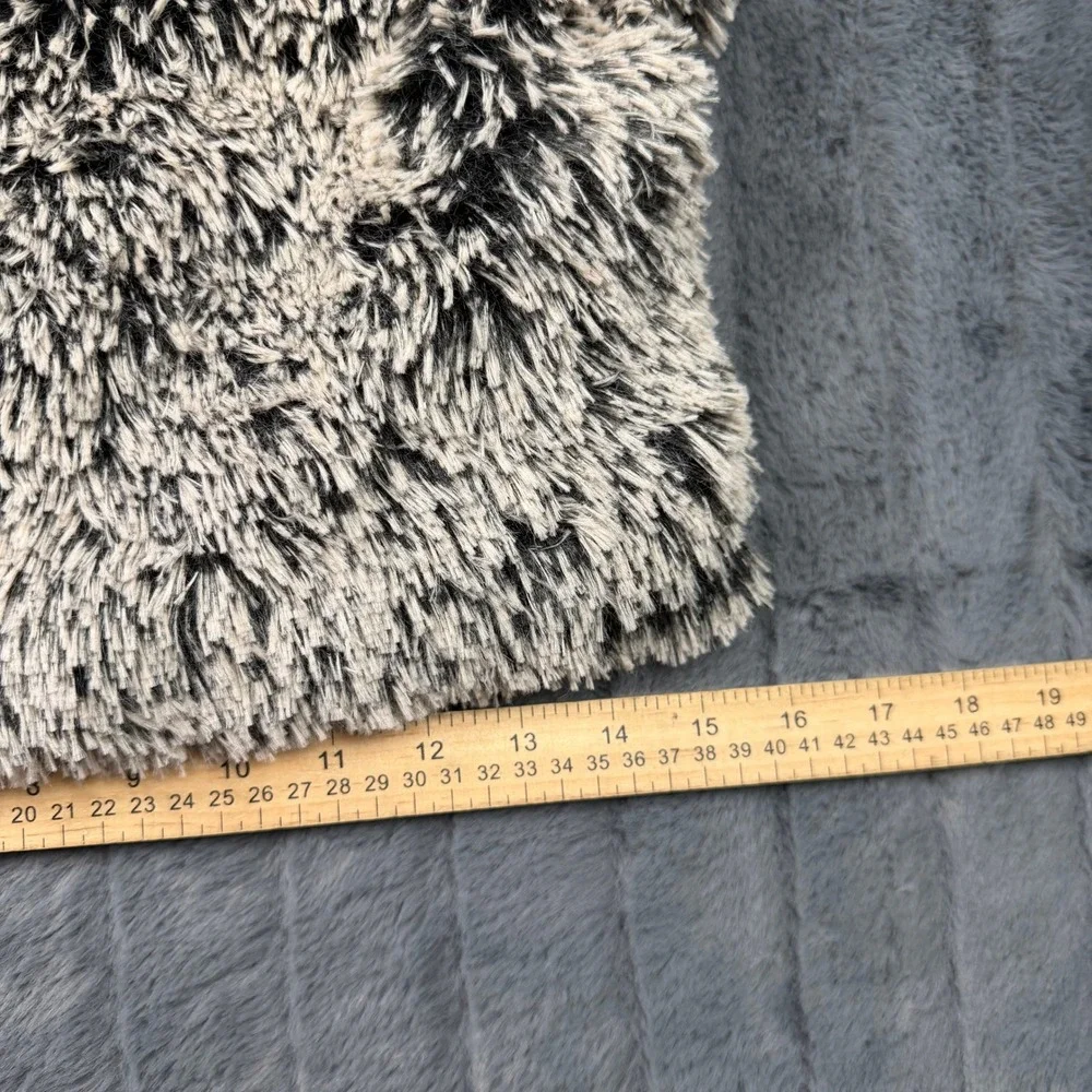 Altar'd State Faux Fur Infinity Scarf Black Cream Shaggy Plush 4044927-0917 OS